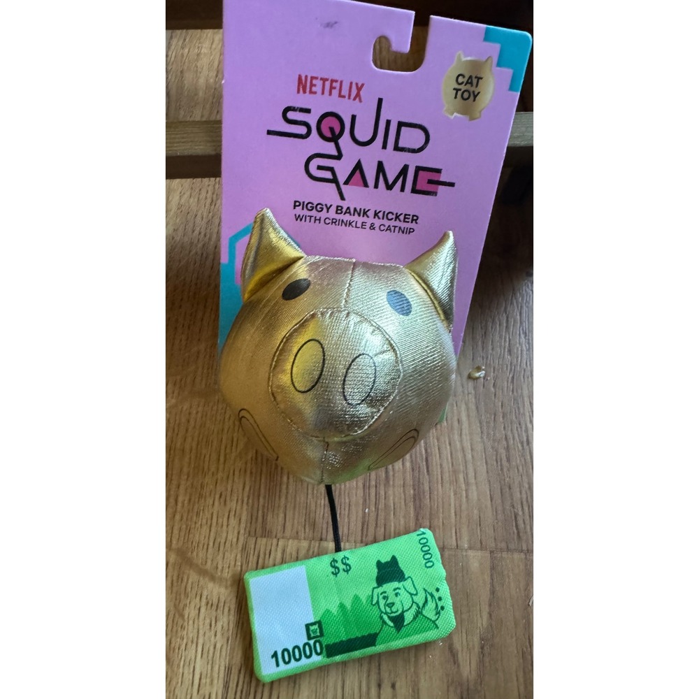 Netflix Squid Game Piggy Bank Kicker Cat Toy Gold Metallic Crinkle Catnip New